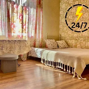 Апартаменты вірменська 14 центр з балконом не далеко від ж д вокзалу звітні документи, Львов