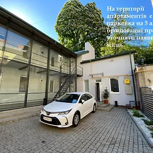 Hotel apartamentowy Antresol, Lwów
